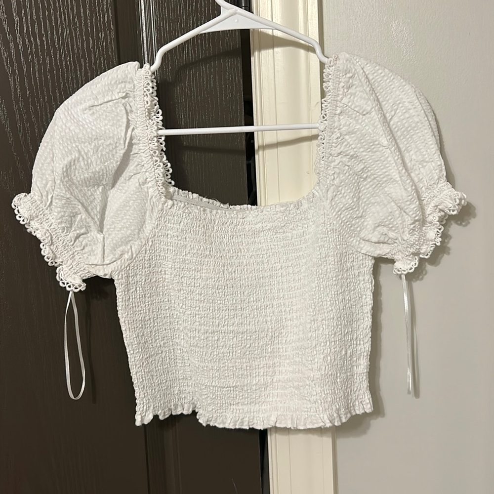 GB white smocked crop top with puffy sleeves (size large)